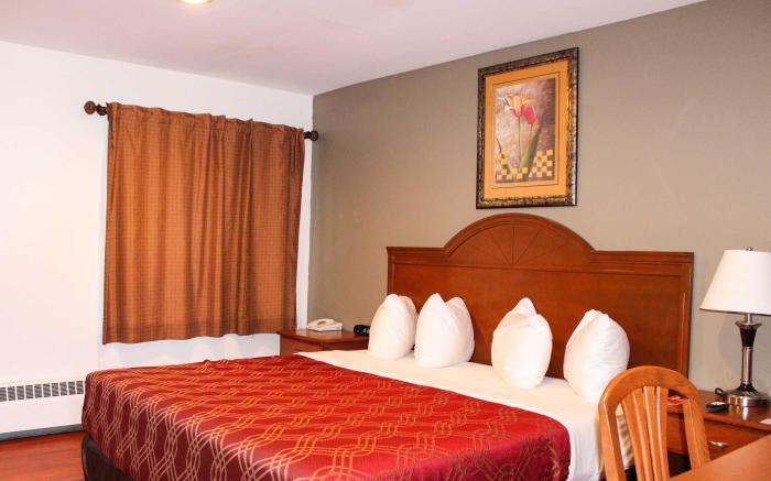 Super 8 by Wyndham Pembroke