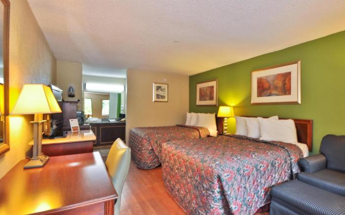 Country Hearth Inn & Suites Marietta