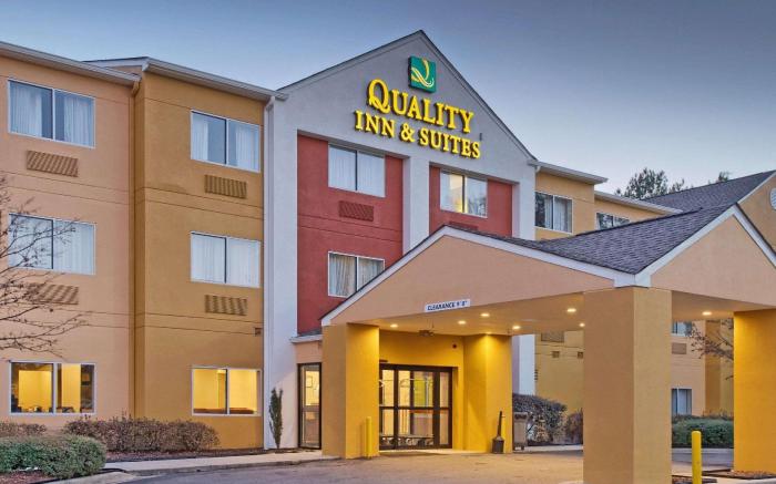 Quality Inn & Suites Birmingham - Highway 280