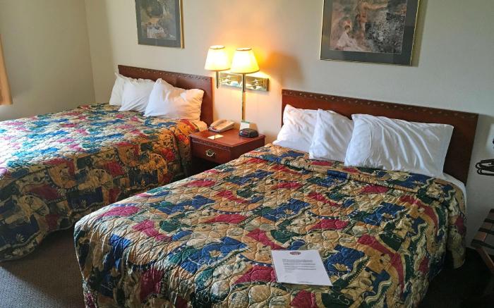 Country Hearth Inn & Suites Willard