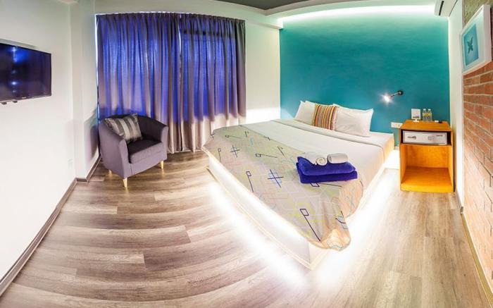 Roomies Suites