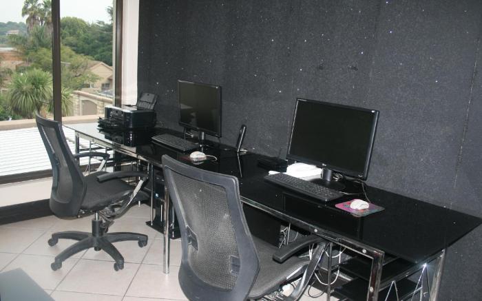 Africa Paradise Airport Leisure Hotel