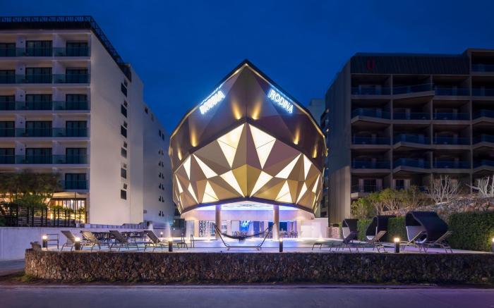 Rodina Beach Hotel