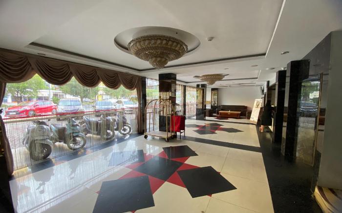Lucky Star Hotel