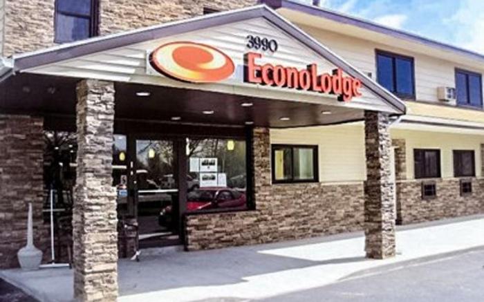 Econo Lodge Rochester I-90 & I-390