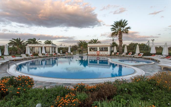 Porto Naxos Hotel
