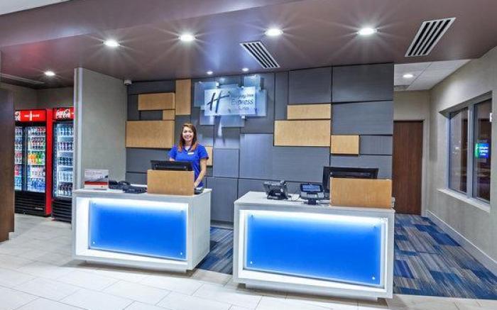 Holiday Inn Express and Suites Tulsa West / Sand Springs By IHG