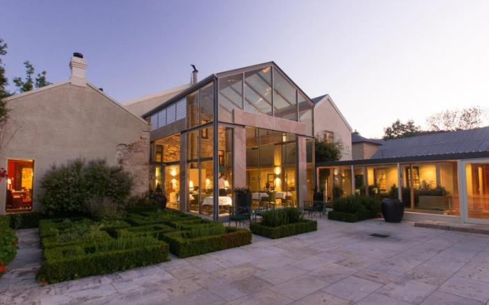 Islington Hotel