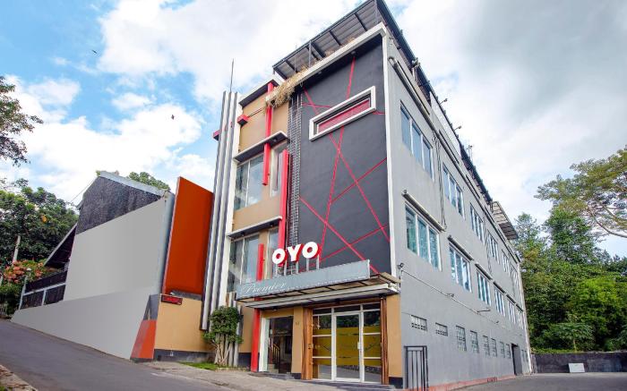 OYO 1057 Premier Guest House