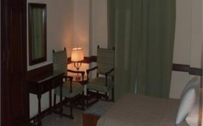 Coral Cosmopolitan Hotel
