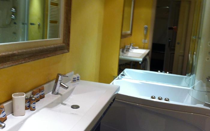 Tornabuoni La Petite Suite