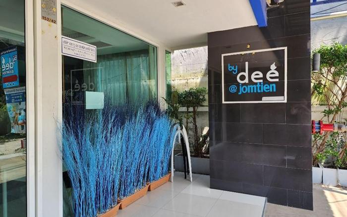 By Dee @Jomtien