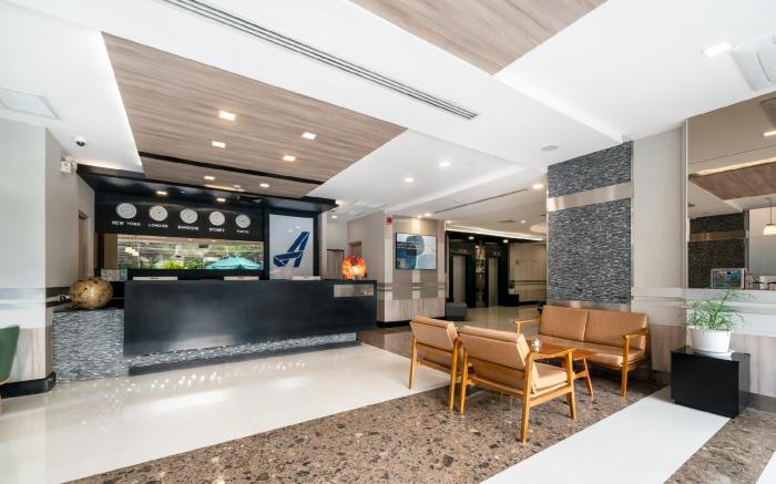 Adelphi Suites Bangkok