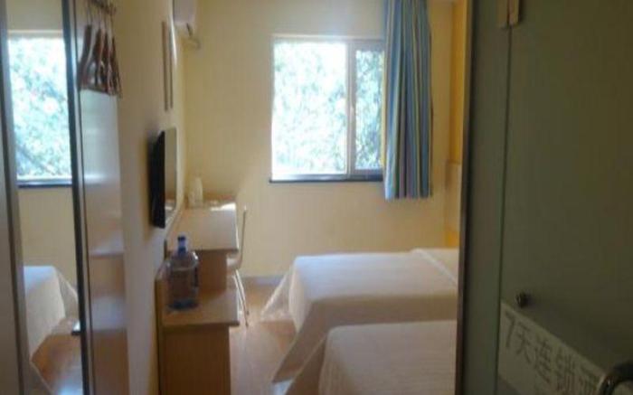 7 Days Inn Linfen Railway Station