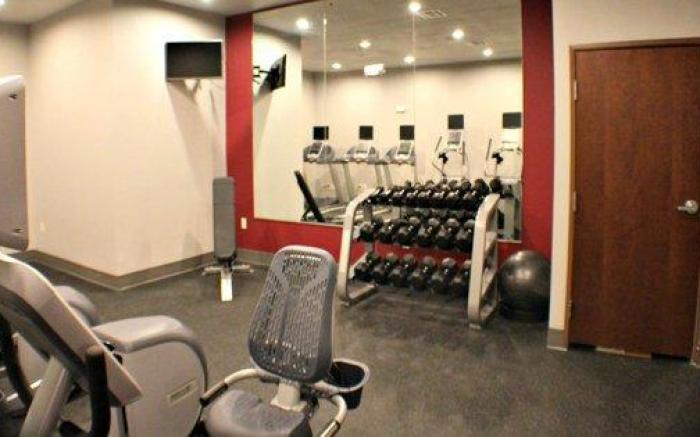Holiday Inn Express & Suites Bonham By IHG