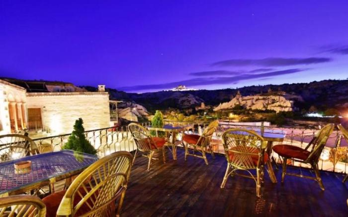 Harman Cave Hotel