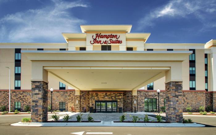 Hampton Inn & Suites Southport