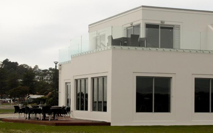 East Pier Hotel
