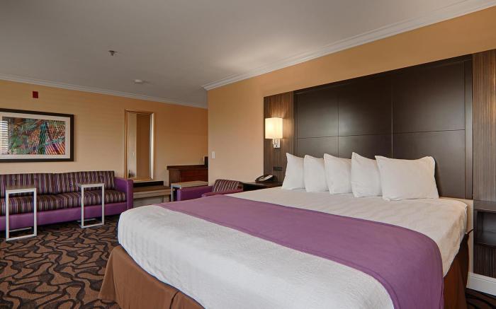 Best Western Airport Plaza Hotel