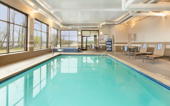 Country Inn & Suites by Radisson, Bemidji, MN