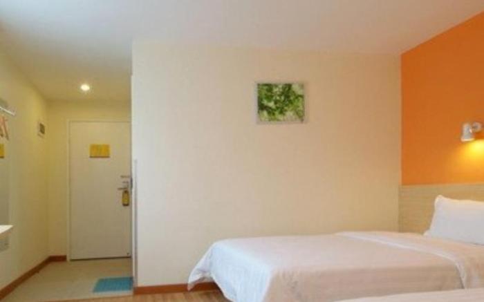 7 Days Inn Zhengzhou Zijingshan East Street Metro Station