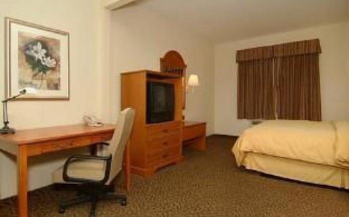Quality Suites Springdale West I-49