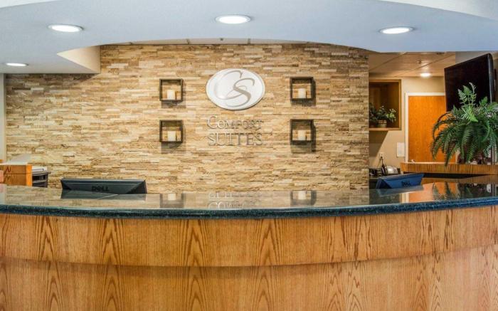 Comfort Suites Visalia - Convention Center