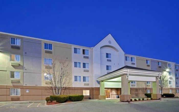 Candlewood Suites Topeka Hotel By IHG