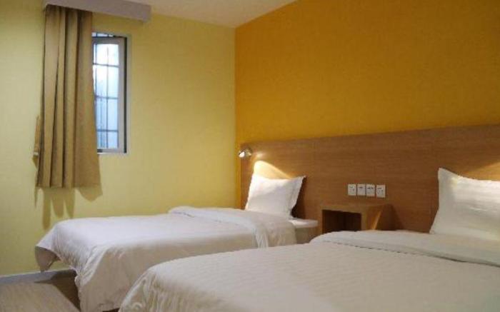7 Days Inn Chengdu Huaxi Yulin Provincial Stadium Metro Station
