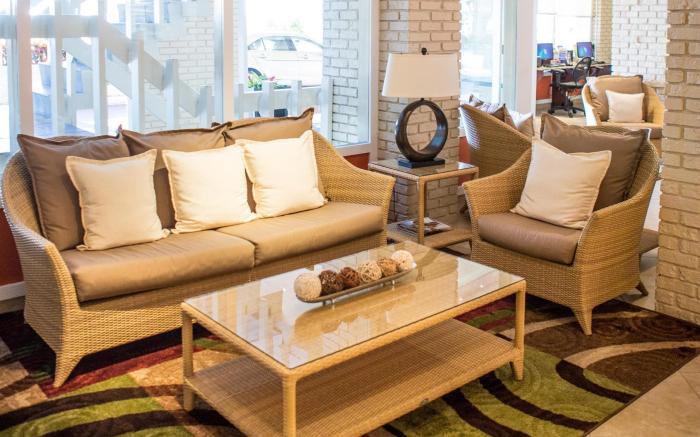 Best Western Plus Yacht Harbor Inn