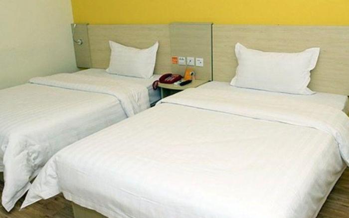 7 Days Inn Chengdu Sichuan Normal University Chenglong Headquarters Economy Harbor