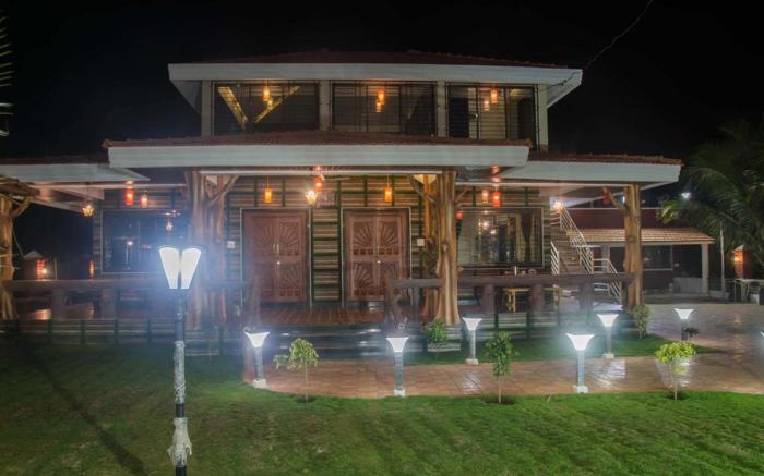 Malhar Villa - Luxurious Villa in Alibaug