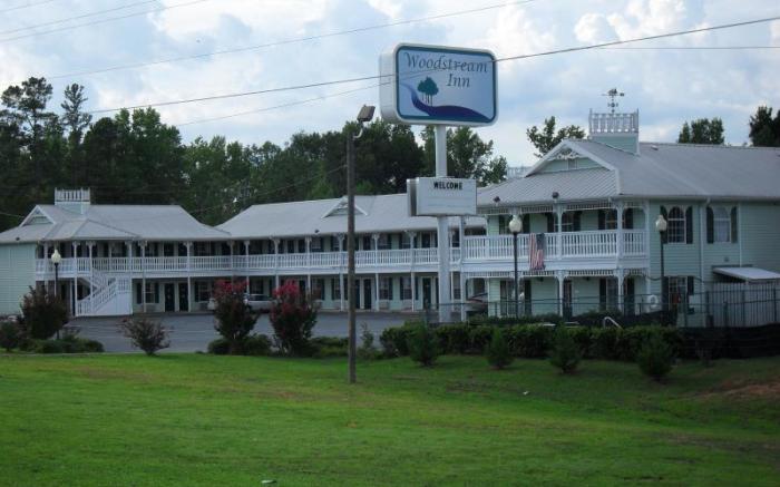 Woodstream Inn Hogansville