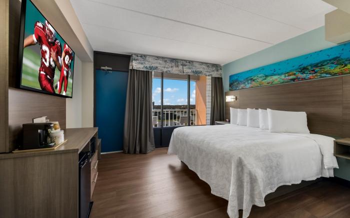 Red Roof PLUS+ & Suites Virginia Beach – Seaside