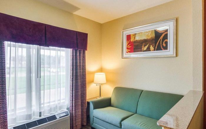 Quality Suites North