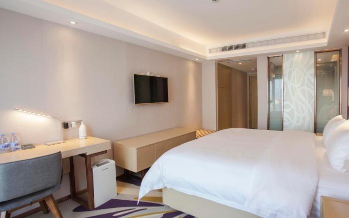Lavande Hotel·Zigong Tanmulin Lantern Park