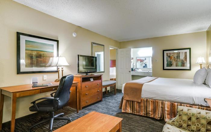 Quality Inn & Suites Dallas-Cityplace