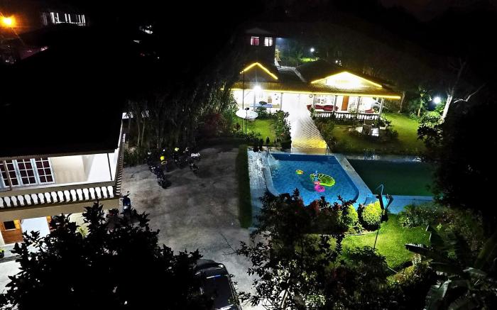 Residences by RedDoorz near Taman Safari