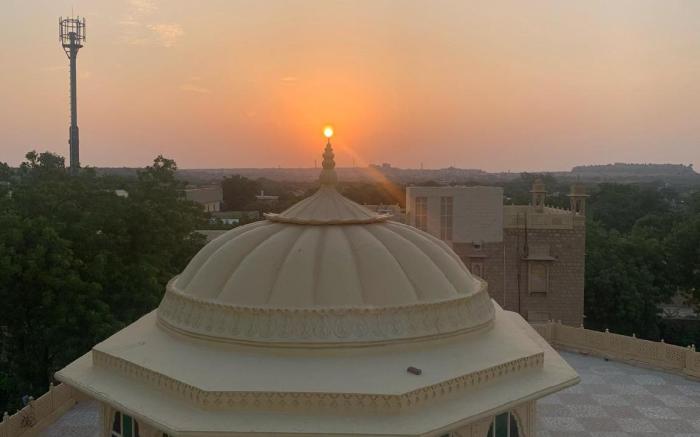 Hotel Heritage Inn A Luxury Retreat in City Center