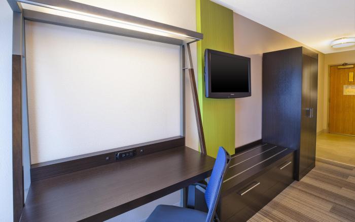 Holiday Inn Express Chicago Midway Airport By IHG