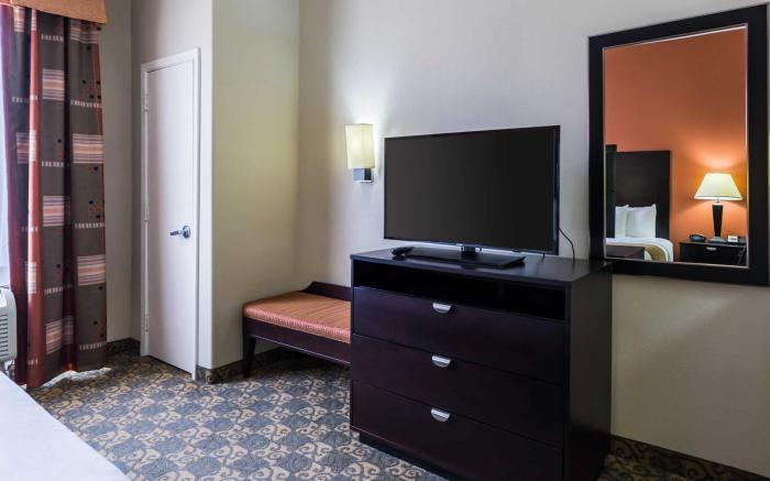 Comfort Suites Westchase Houston Energy Corridor