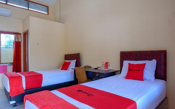 RedDoorz Syariah near Alun Alun Purwokerto
