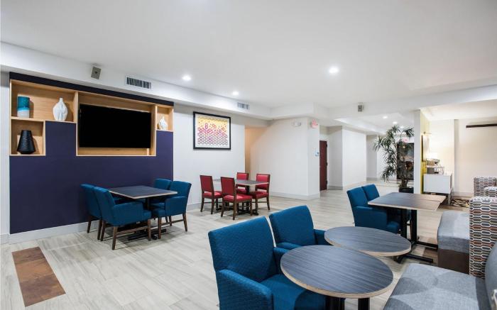 Country Inn & Suites by Radisson, Downtown Albany New York