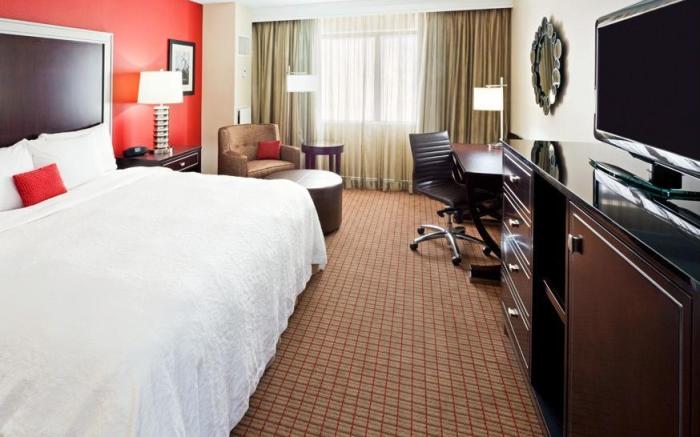 Laguardia Plaza Hotel