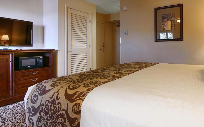 Best Western Plus Inn at the Vines