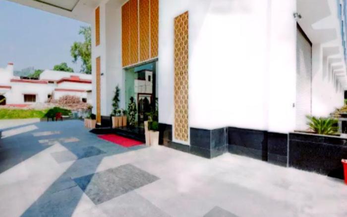 Le ROI Haridwar Hotel