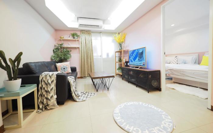 Zhongxiao Fuxing Station/2BD /May discount