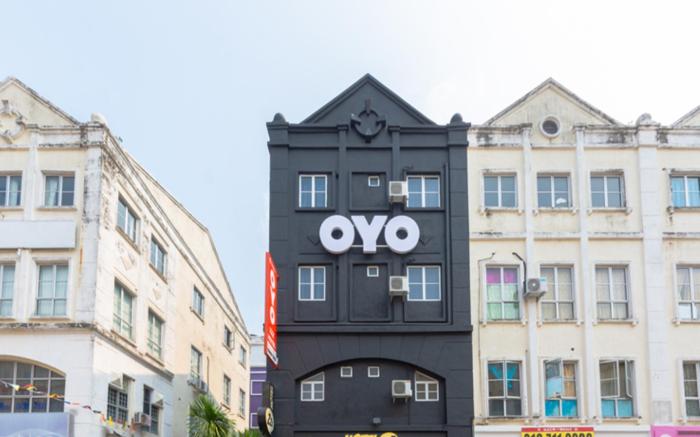 Super OYO 44032 Zzz Hotel