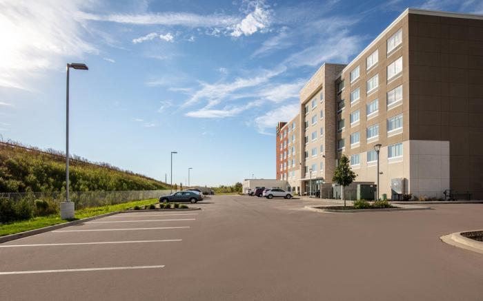 Holiday Inn Express And Suites Beloit By IHG