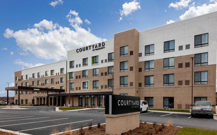 Courtyard East Lansing Okemos